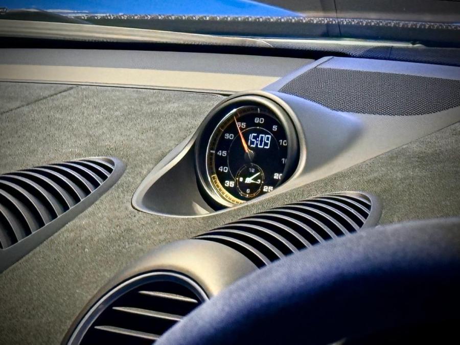 718 CAYMAN GT4 RS - Image 12
